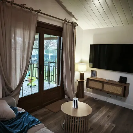 Hébergement de vacances Horizon Marin Maison Plain Pied à 150m De La D'asnelles, Vue D'une Chambre, Entièrement Rénovée En 2026, Jardin, Belle Terrasse, Parking Privatif, Au Coeur Des Plages Du Débarquement, Proche De Tous Commerces, Près De Bayeux