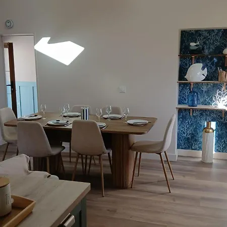 Hébergement de vacances Horizon Marin Maison Plain Pied à 150m De La D'asnelles, Vue D'une Chambre, Entièrement Rénovée En 2026, Jardin, Belle Terrasse, Parking Privatif, Au Coeur Des Plages Du Débarquement, Proche De Tous Commerces, Près De Bayeux