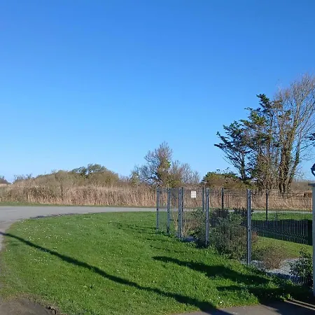 Hébergement de vacances Horizon Marin Maison Plain Pied à 150m De La D'asnelles, Vue D'une Chambre, Entièrement Rénovée En 2026, Jardin, Belle Terrasse, Parking Privatif, Au Coeur Des Plages Du Débarquement, Proche De Tous Commerces, Près De Bayeux